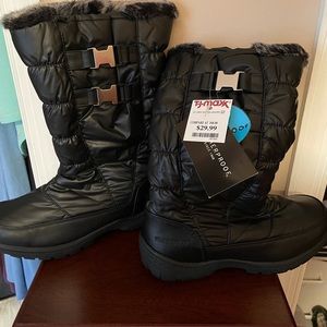 Ladies snow boots